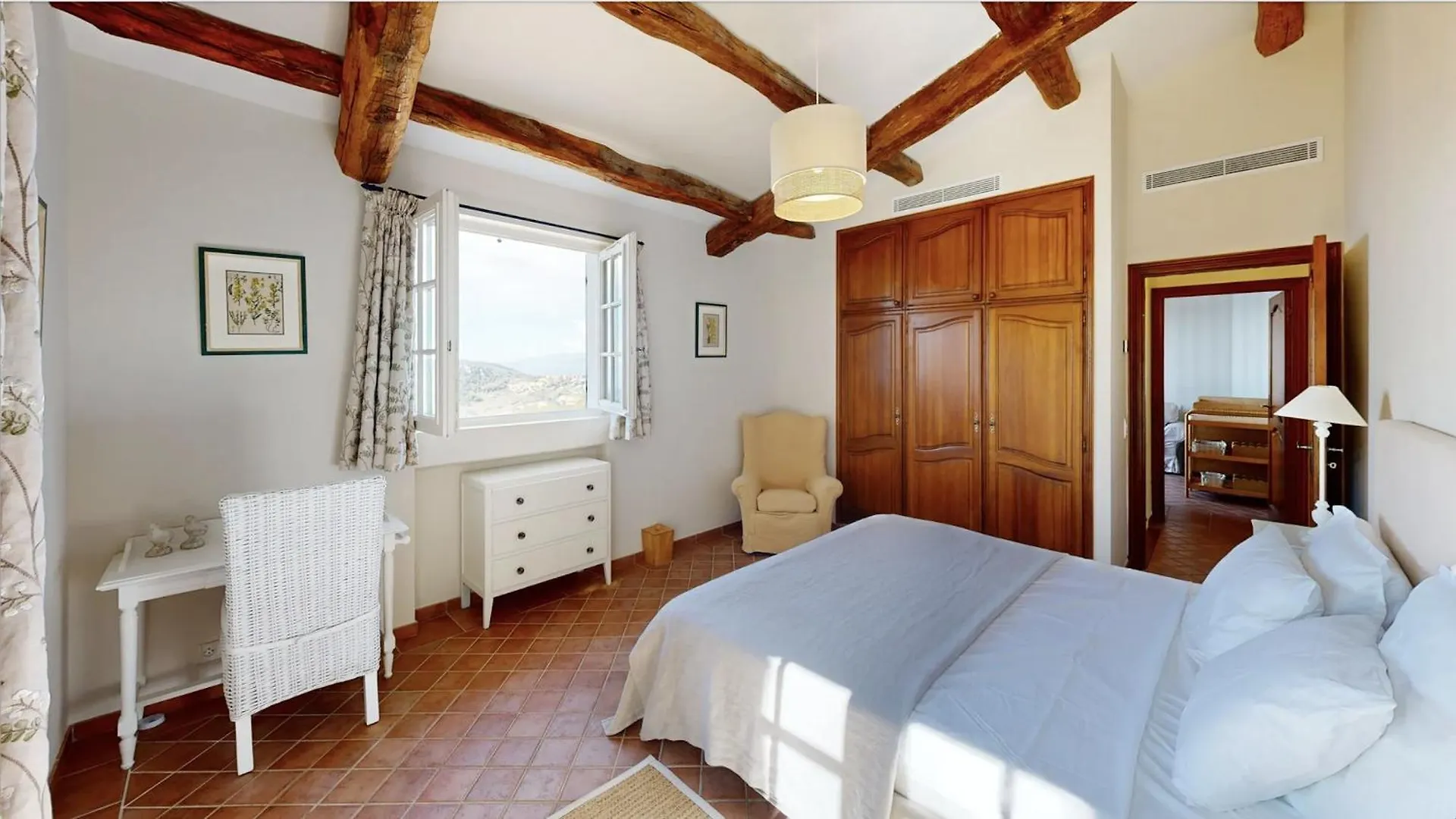 Villa Eden - Provencal Charm, Stunning Views, 10 Mins From Monaco Eze France