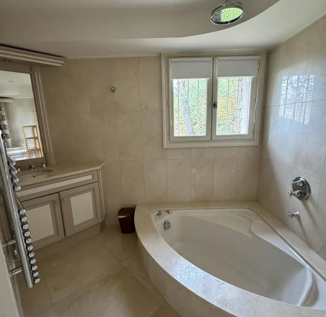 Villa Eden - Provencal Charm, Stunning Views, 10 Mins From Monaco Eze