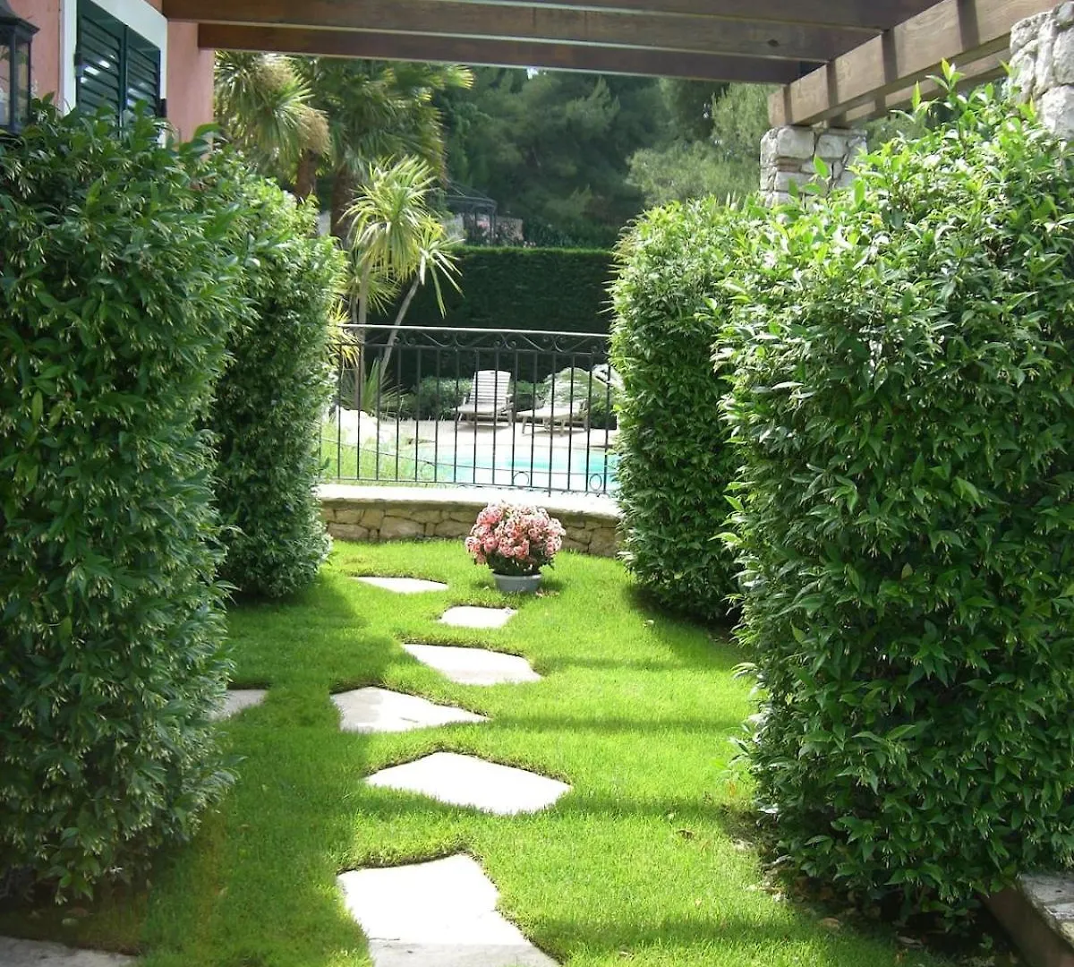 Villa Eden - Provencal Charm, Stunning Views, 10 Mins From Monaco Eze