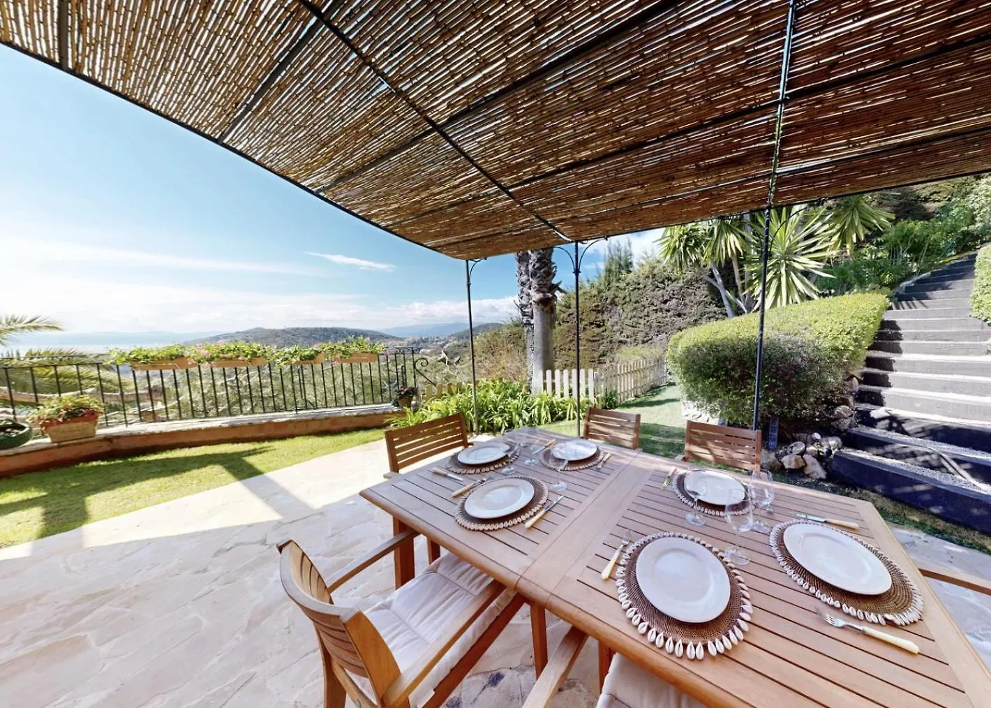 Villa Eden - Provencal Charm, Stunning Views, 10 Mins From Monaco Eze