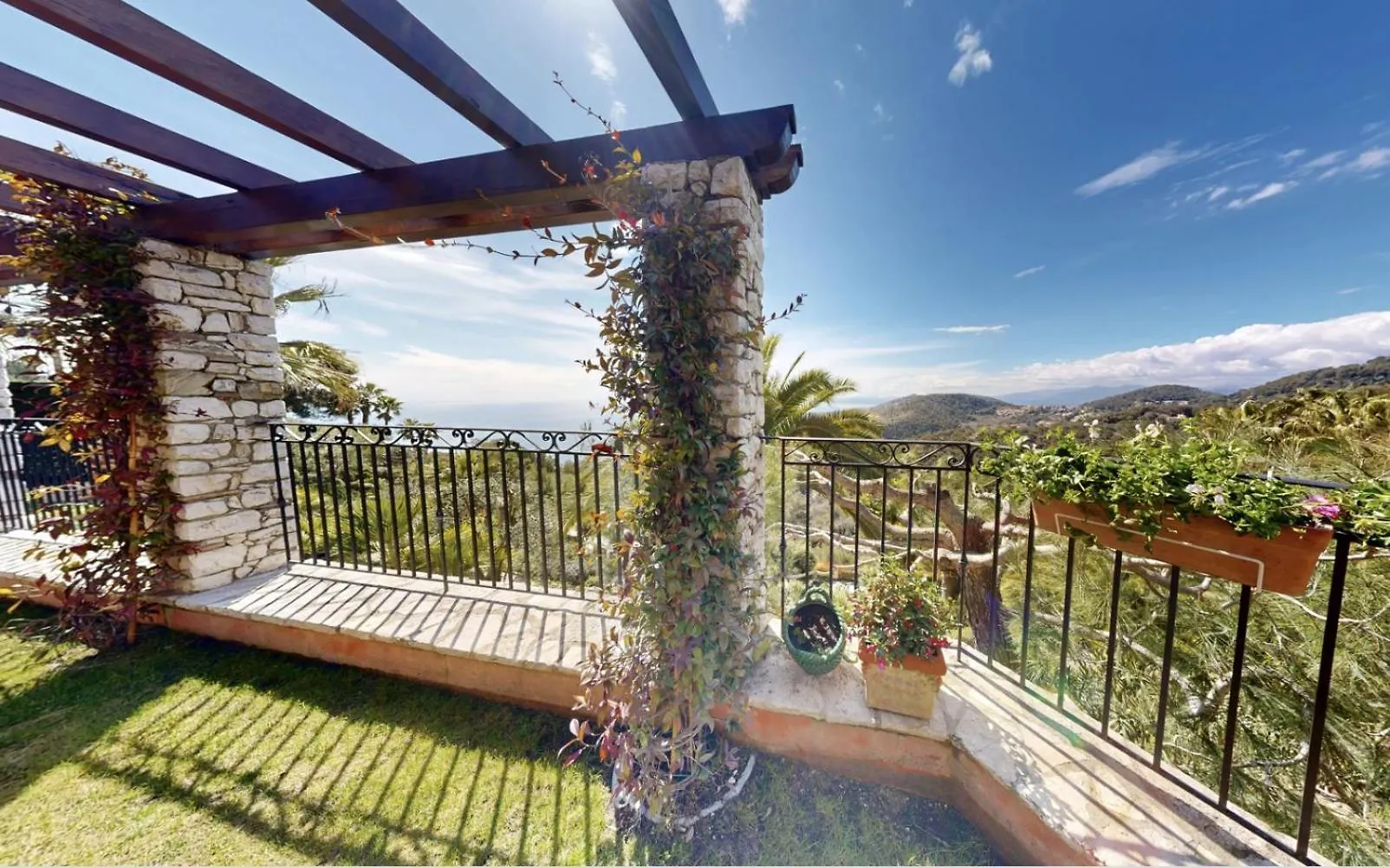 Villa Eden - Provencal Charm, Stunning Views, 10 Mins From Monaco Eze